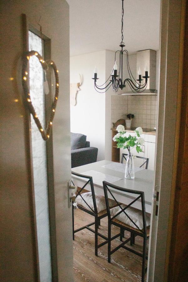 T'Hus Bed & Breakfast Katlijk エクステリア 写真