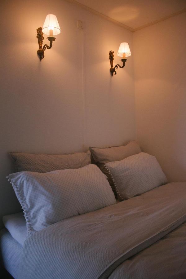 T'Hus Bed & Breakfast Katlijk エクステリア 写真