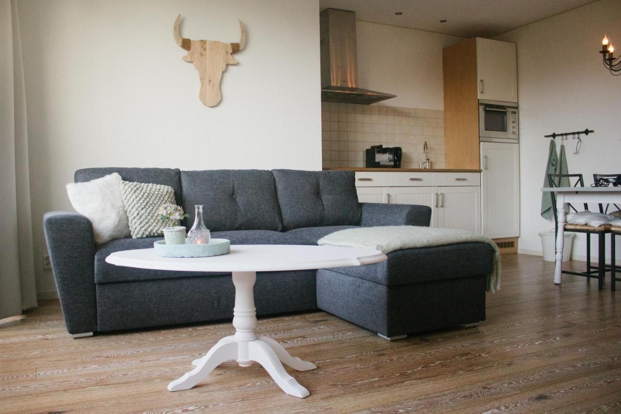 T'Hus Bed & Breakfast Katlijk エクステリア 写真