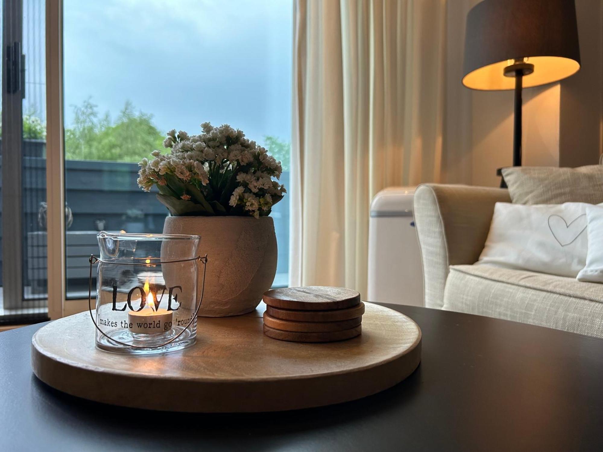 T'Hus Bed & Breakfast Katlijk エクステリア 写真