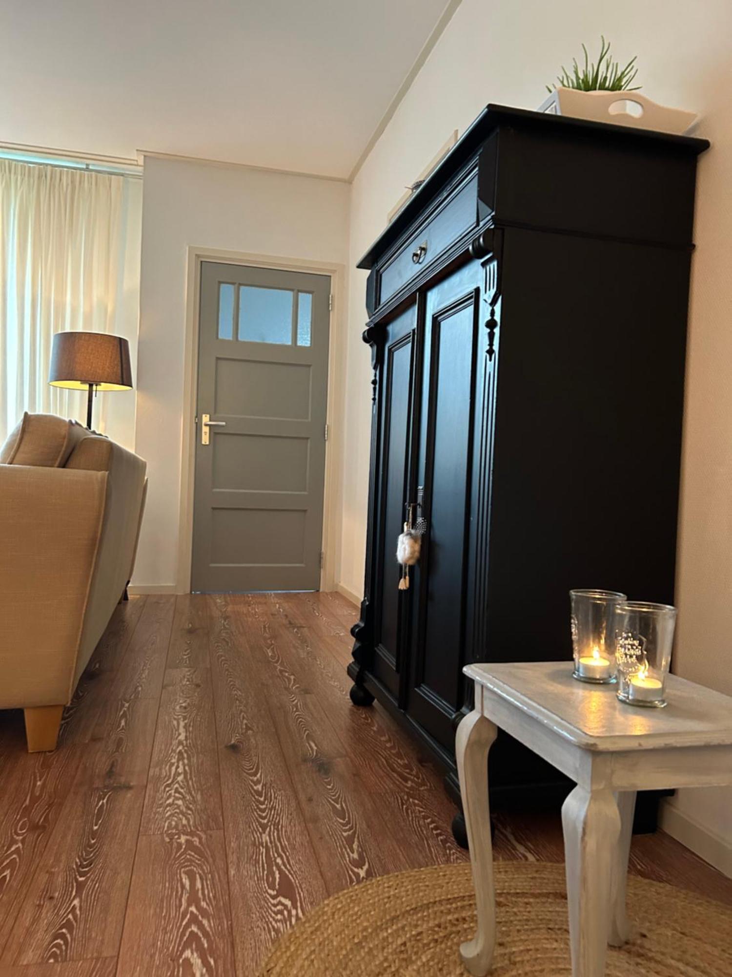 T'Hus Bed & Breakfast Katlijk エクステリア 写真